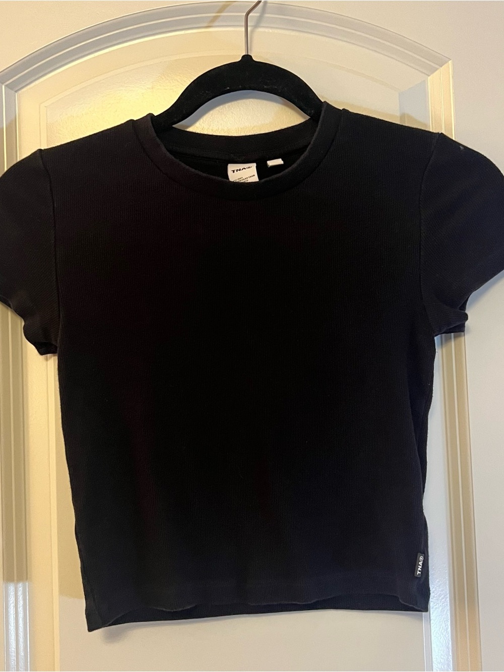 Aritzia Tna Ribbed Cropped Crewneck T-Shirt Black - Size S